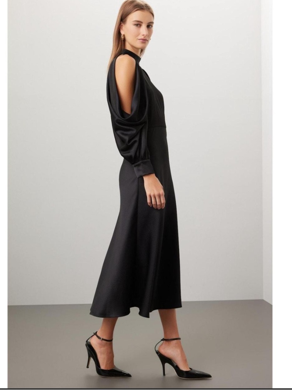 Arias New York $795 Retail Cold-Shoulder Halter Neck Black Midi Dress Size 6 - Picture 3 of 12